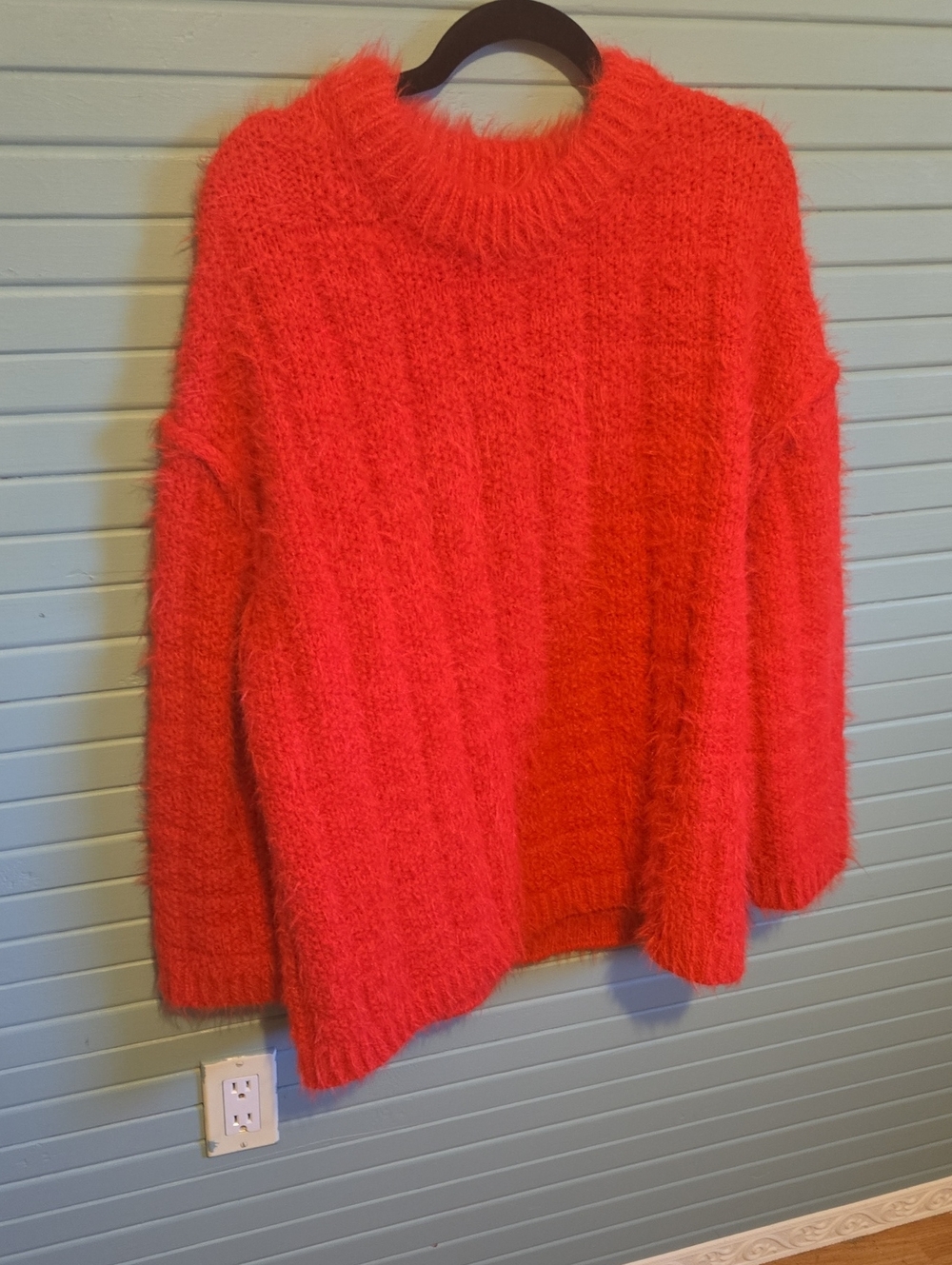 H&M Fuzzy Crewneck Sweater in Bright Red